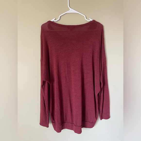 Wilfred aritzia Burgundy Long Sleeve scoop neck baggy sweater top medium - Picture 3 of 7